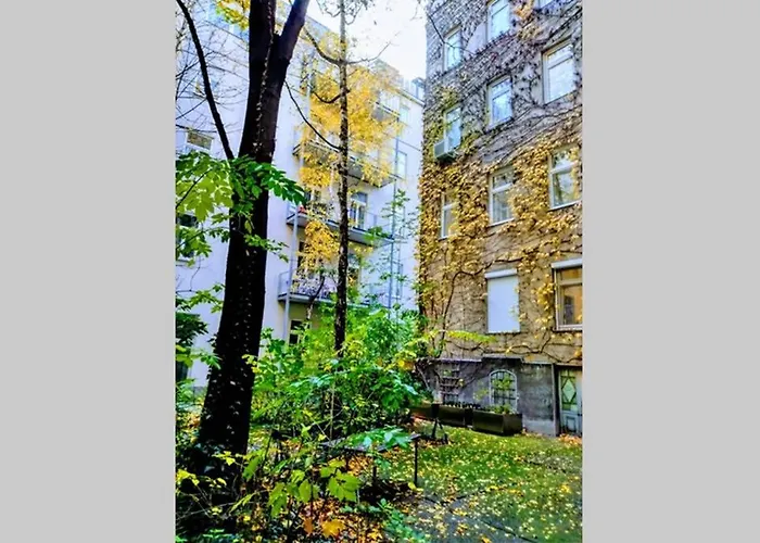 Family With Two Bathrooms Near To Center Daire